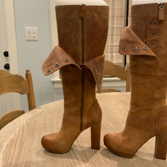 Vera Wang Leather knee high boot - Picture 3 of 6